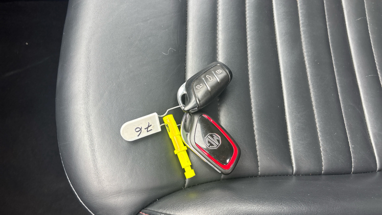 MG Hs 1.5 T-GDI Exclusive 5dr DCT Petrol Hatchback